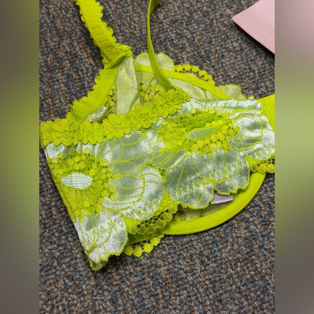 NWT Savage X Fenty Mod Perfect Poppies Neon Daisy Floral Lace Unlined Bra 38D - Picture 8 of 14